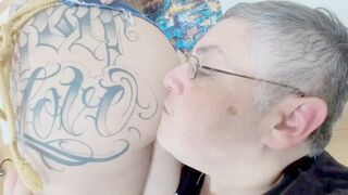 I love your giant butt and I'm going to kiss her passionately. -- BY ISABELITA - CLIP 2