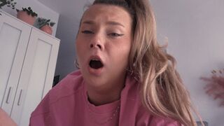 Yaaawning at morning mp4 FULL HD