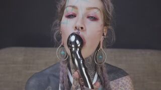 Anuskatzz gets a stainless steel dildo to shove up her ass