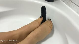 Footjob in Stockings