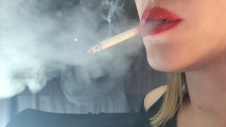 Close Up Smoking Eve 120 Menthol