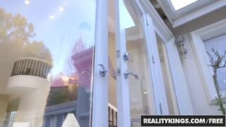 Milf Hunter - Neighboring Milf Janna Hicks loves cum