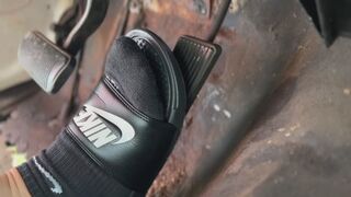 Slides, socks, and barefoot pumping plus bate session