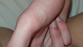 Sofia Avallone Gets Her Wet MILF Pussy Roughly Finger Fucked