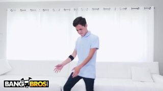 Juan El Caballo Loco Practicing His Sex Moves Like A Dork