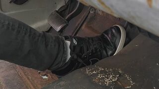 Pumping it up in hightops