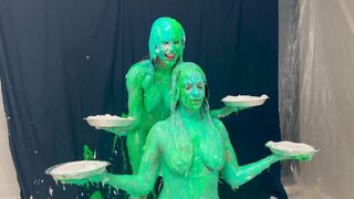 Pie Yoga - Messy Fitness Threesome Fuck