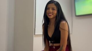 Swasan quiere un favor de su padrastro, pero estara dispuesta a agradecerlo como se merece?