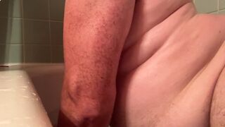 Weight Gain Progress! 275Lbs squeezing in to Bathing Giant Chub