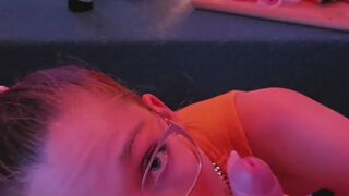 Summer holiday blowjob with Cum in mouth