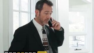 Brazzers - PAWG Lela Star cucks man for black bull