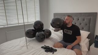 Join JL as he makes an impressive balloon tower! Non Pop
