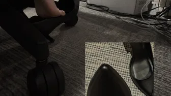 Coworker Cumshots