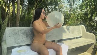 EXPLODE MY DESIRE: PLEASURE BETWEEN BALLOONS