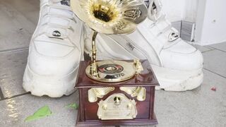 Crushing a trashy music box