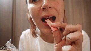 Giantess Traps her Meals
