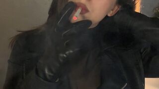 Smoking in leather gloves