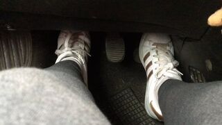 Miss Minnie revs up the engine for 8 minutes