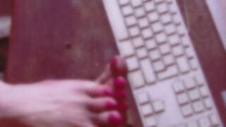 Faggoty Feet