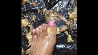 Barefoot Banana Crush - UP CLOSE EDITION