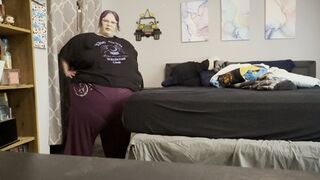 Back With Celia and Belly Play - MOV
