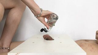 Urethra insertion by 2 pairs of heels
