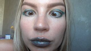 GREEN EYE SHADOW IS COMING OFF