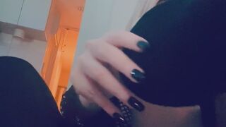 Teasing with Kuromi - Androgynous Fetish Play