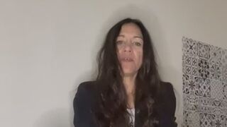 JOI: masturbazione con mani e piedi + facesitting