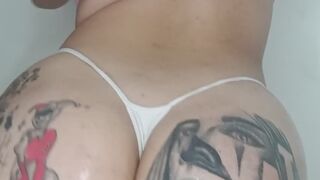 Twerk with my big ass and so oiled up how it claps deliciously