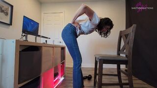 Unaware Giantess, Persistent Tinies