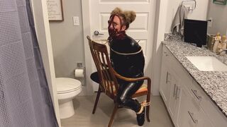 Head Harness Pumped Taylor Loses the Bondage Challenge (MOV)