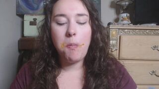 EndlessSummer VS Chili Cheese Burger!