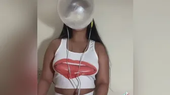 Bubblegum Gea T