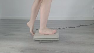 Crushing an old Nixdorf Computer Barefoot
