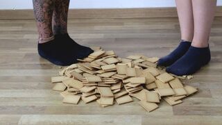 Sina & Sabrina - Biscuit Pile Crush [Close up]