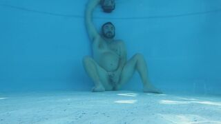 I am underwater a long time, having so much fun! Come, join me!