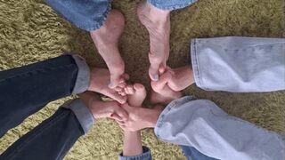 4 pair feet party with toe locking TNP