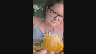 Reina Lokita snacking