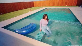 Reina Takes Her First ever Fully Clothed Swim Wearing Jeans