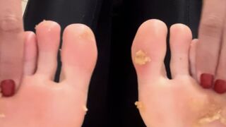 Laura’s Dirty Nike & Barefoot Food Crush