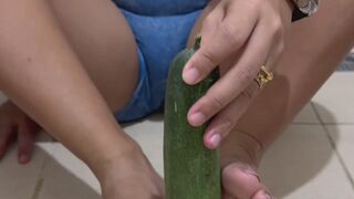 Soft, messy, and oh so satisfying… I love the feeling of food squishing beneath my feet