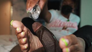 NellySexyToes Milks DFJ With Her Big Wide Size 11 Feet - Pov FJ - Ebony FJ - Size 11 Feet