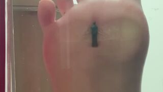Giantess Underglass Feet Crush - Part 3