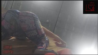 Giantess Layla climbs in Dr Who leggings 2