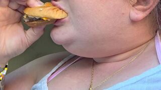 Reina lokita stuffing her face