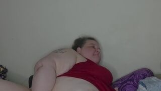 Ssbbw princess fucks her pretty pussy with a vibrating dildo for the 1st time in over a year