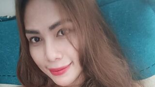 Ladyboy Cindy knows exactly what turns you on, baby. You can’t take your eyes off my feet, can you? The way my toes move, showing you every soft inch of my soles. You imagine what they’d smell like, how they’d feel against your.....