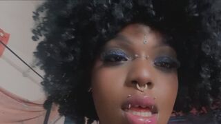 Kiss Your Money Goodbye: Lipgloss Worship