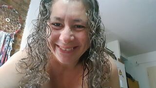 Tara Wetme a milf doing chores in the kitchen
